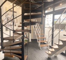 ストレート階段・螺旋階段・片持ち階段・サンダー階段