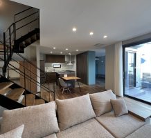 セミクローズタイプ