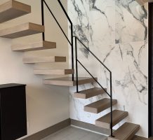 片持ち階段(1段踊り場)